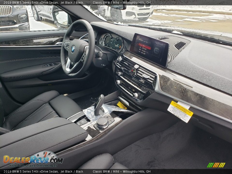 2019 BMW 5 Series 540i xDrive Sedan Jet Black / Black Photo #4