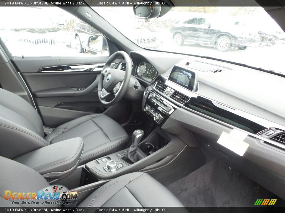 2019 BMW X1 xDrive28i Alpine White / Black Photo #4