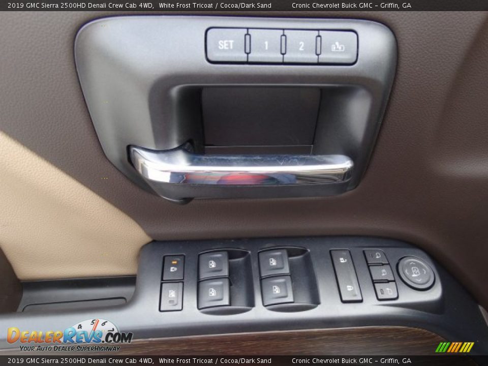 Controls of 2019 GMC Sierra 2500HD Denali Crew Cab 4WD Photo #15