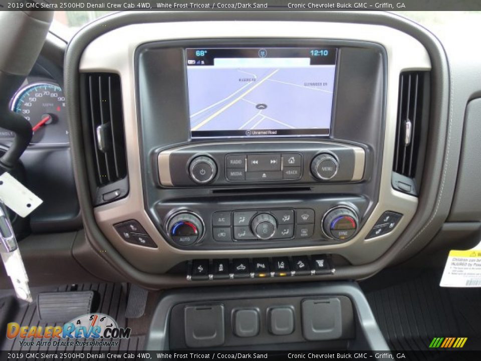 Navigation of 2019 GMC Sierra 2500HD Denali Crew Cab 4WD Photo #22