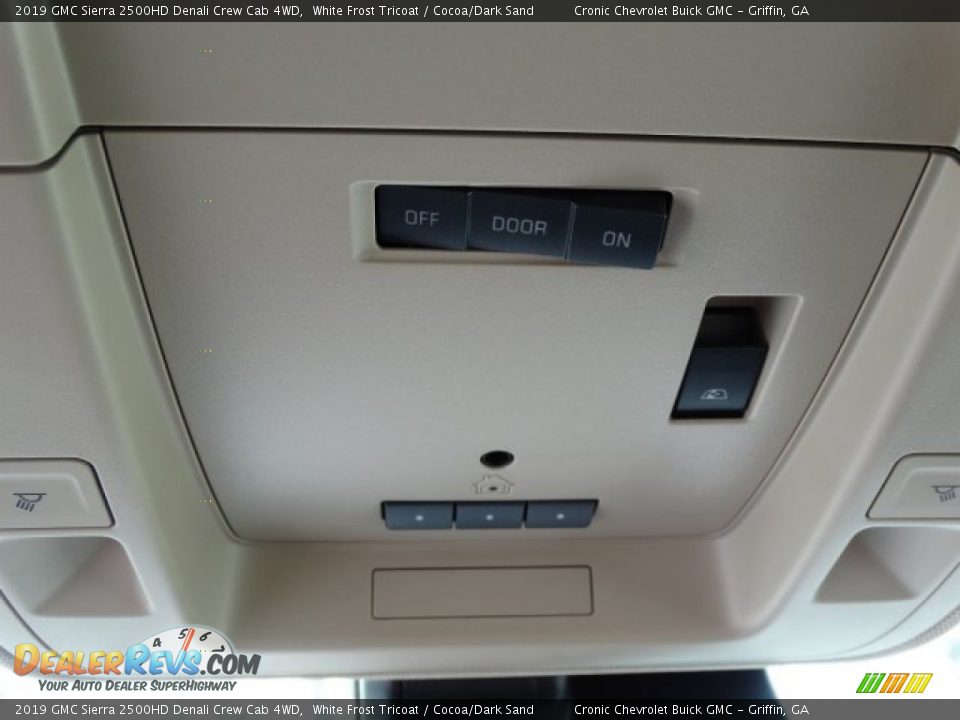 Controls of 2019 GMC Sierra 2500HD Denali Crew Cab 4WD Photo #25