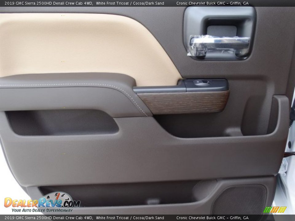 Door Panel of 2019 GMC Sierra 2500HD Denali Crew Cab 4WD Photo #26