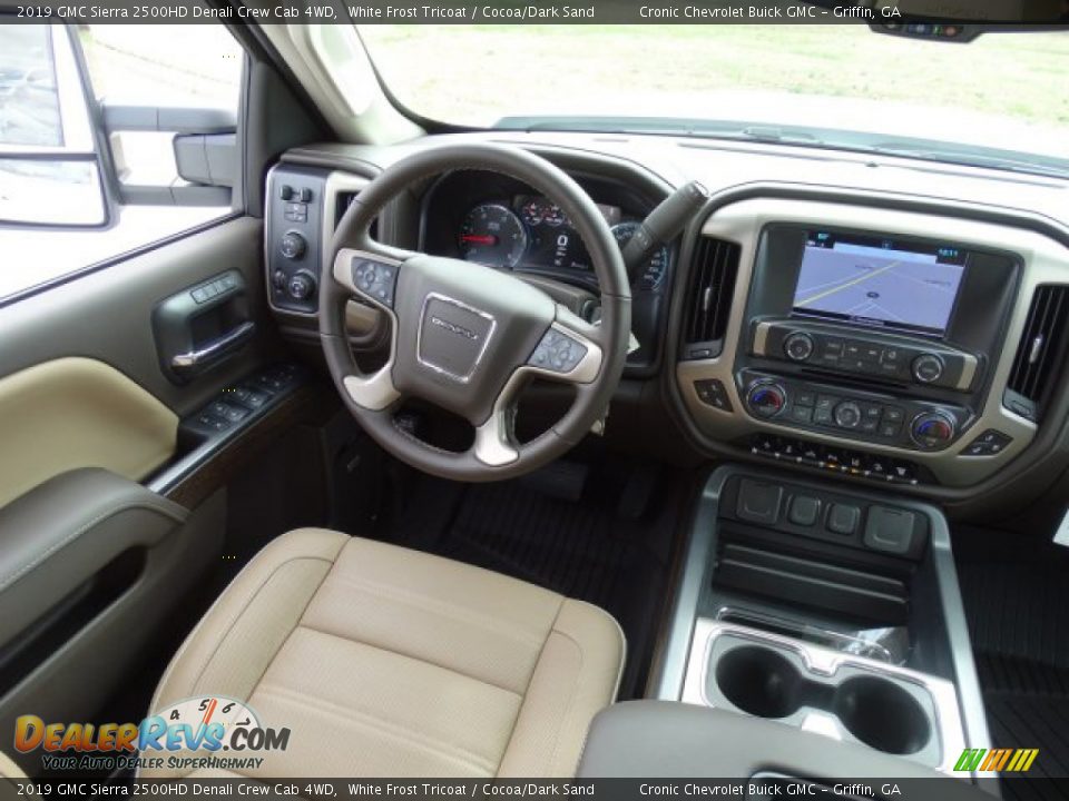 Dashboard of 2019 GMC Sierra 2500HD Denali Crew Cab 4WD Photo #28