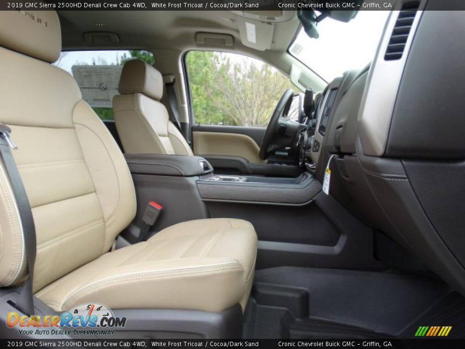 Front Seat of 2019 GMC Sierra 2500HD Denali Crew Cab 4WD Photo #30