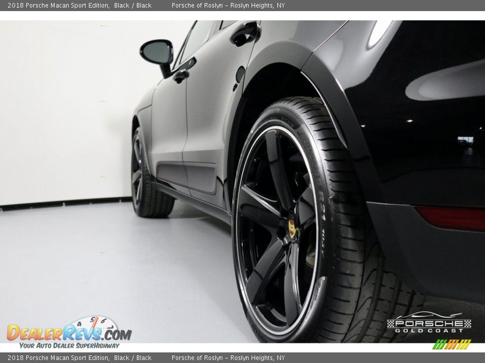 2018 Porsche Macan Sport Edition Black / Black Photo #5