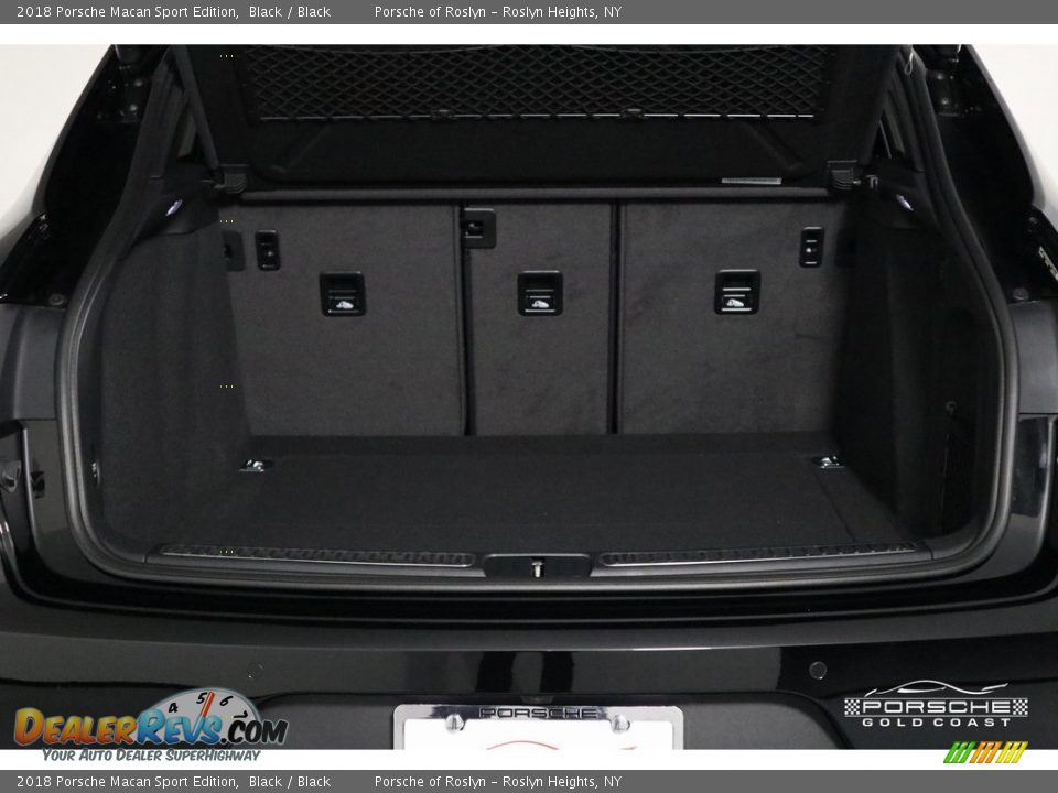2018 Porsche Macan Sport Edition Black / Black Photo #8