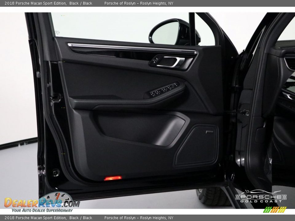 2018 Porsche Macan Sport Edition Black / Black Photo #13