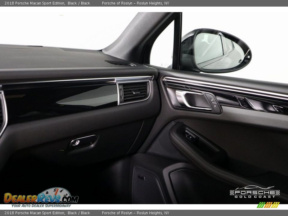 2018 Porsche Macan Sport Edition Black / Black Photo #16