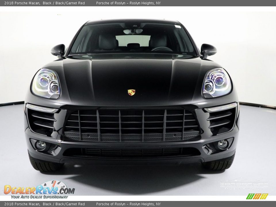 2018 Porsche Macan Black / Black/Garnet Red Photo #2