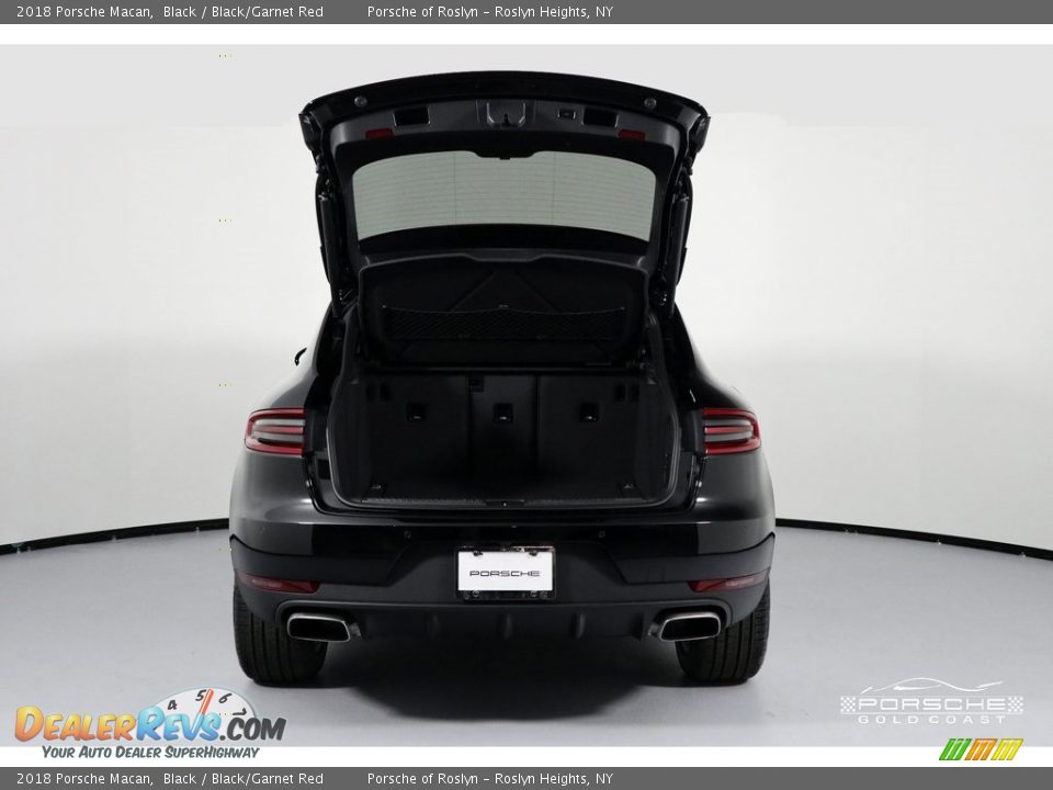 2018 Porsche Macan Black / Black/Garnet Red Photo #7