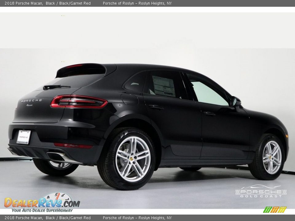 2018 Porsche Macan Black / Black/Garnet Red Photo #9
