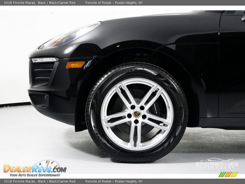 2018 Porsche Macan Black / Black/Garnet Red Photo #11