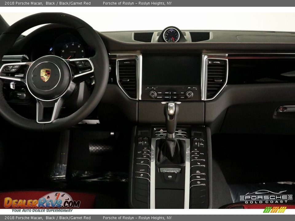2018 Porsche Macan Black / Black/Garnet Red Photo #16