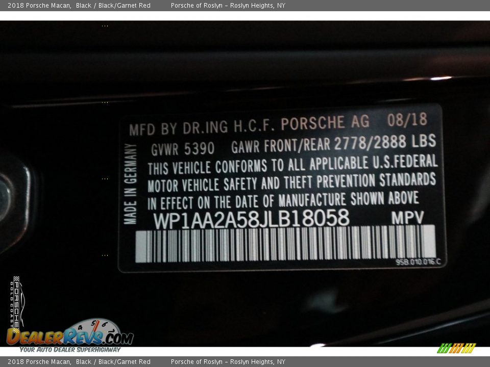 2018 Porsche Macan Black / Black/Garnet Red Photo #29