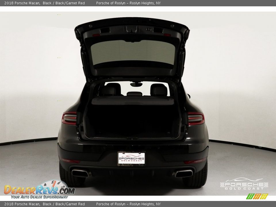 2018 Porsche Macan Black / Black/Garnet Red Photo #7