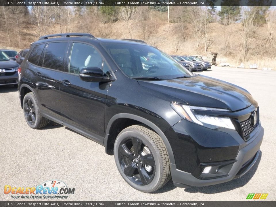 Front 3/4 View of 2019 Honda Passport Elite AWD Photo #5