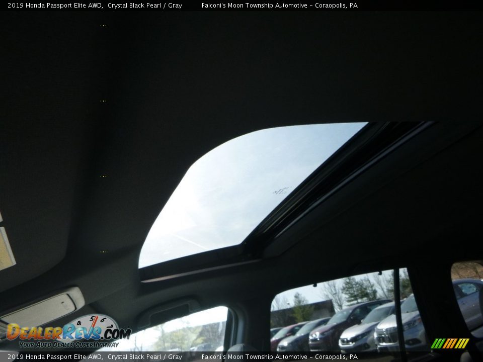 2019 Honda Passport Elite AWD Crystal Black Pearl / Gray Photo #13
