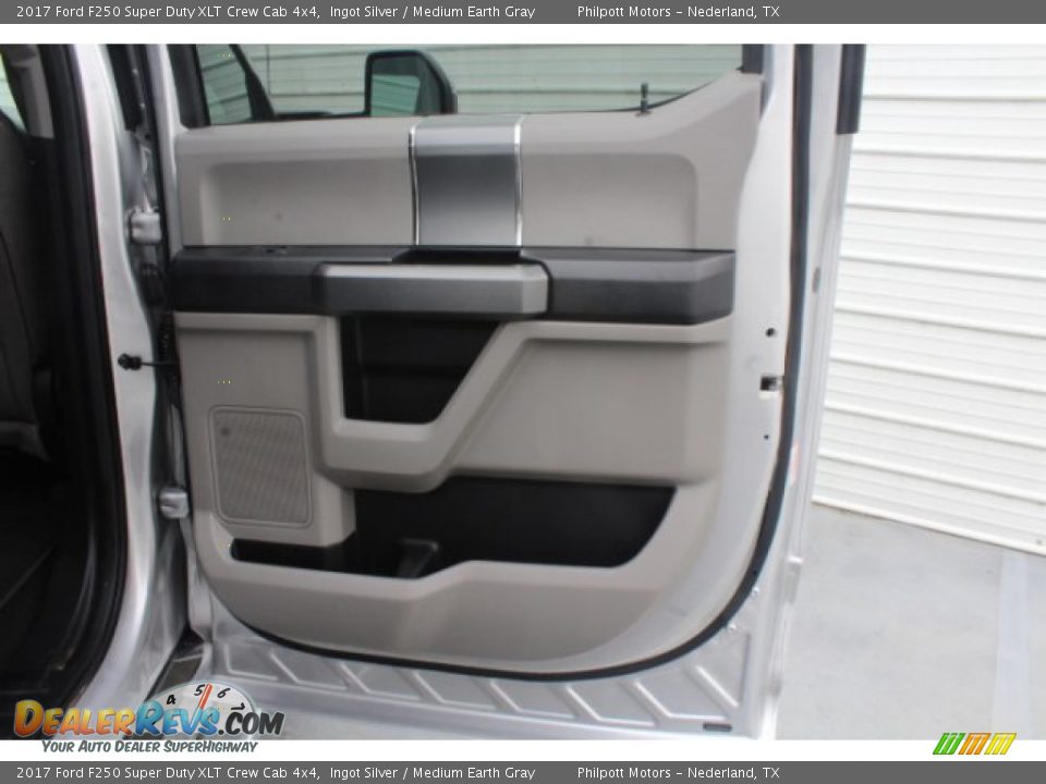 2017 Ford F250 Super Duty XLT Crew Cab 4x4 Ingot Silver / Medium Earth Gray Photo #21