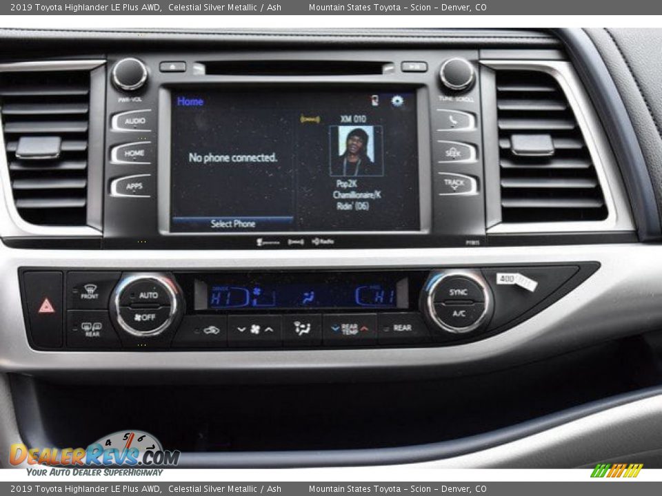2019 Toyota Highlander LE Plus AWD Celestial Silver Metallic / Ash Photo #8