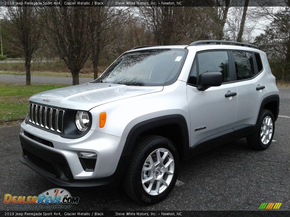 Front 3/4 View of 2019 Jeep Renegade Sport 4x4 Photo #2