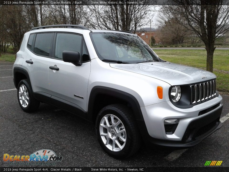 Front 3/4 View of 2019 Jeep Renegade Sport 4x4 Photo #4