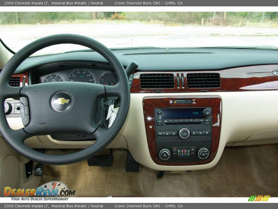 2009 Chevrolet Impala LT Imperial Blue Metallic / Neutral Photo #17