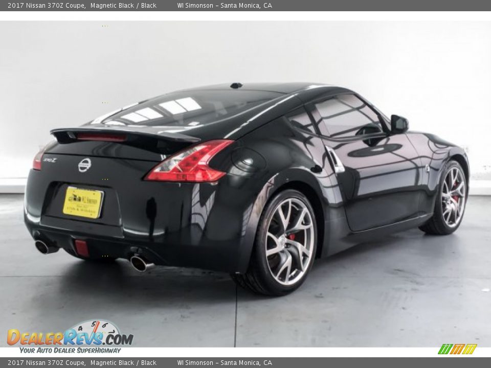 2017 Nissan 370Z Coupe Magnetic Black / Black Photo #16