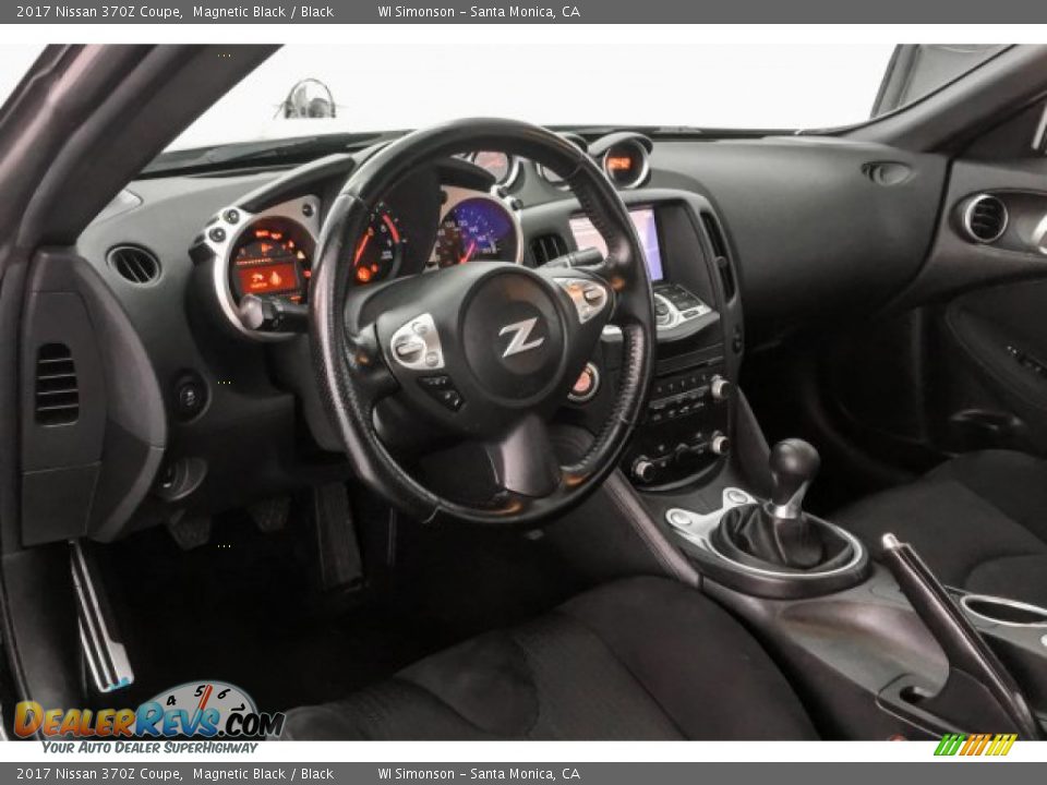 2017 Nissan 370Z Coupe Magnetic Black / Black Photo #21