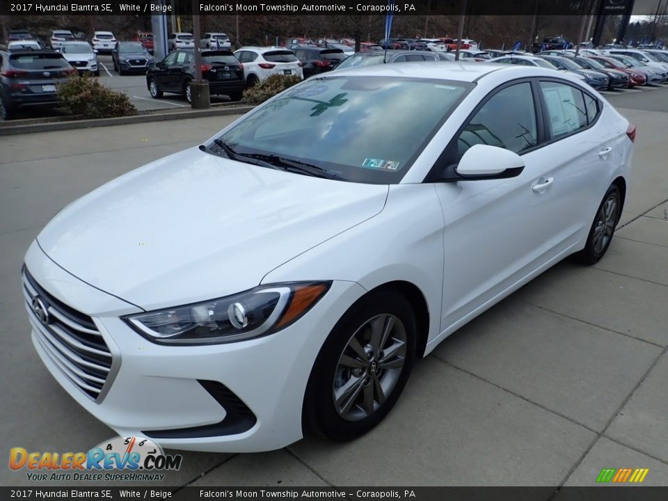 2017 Hyundai Elantra SE White / Beige Photo #6