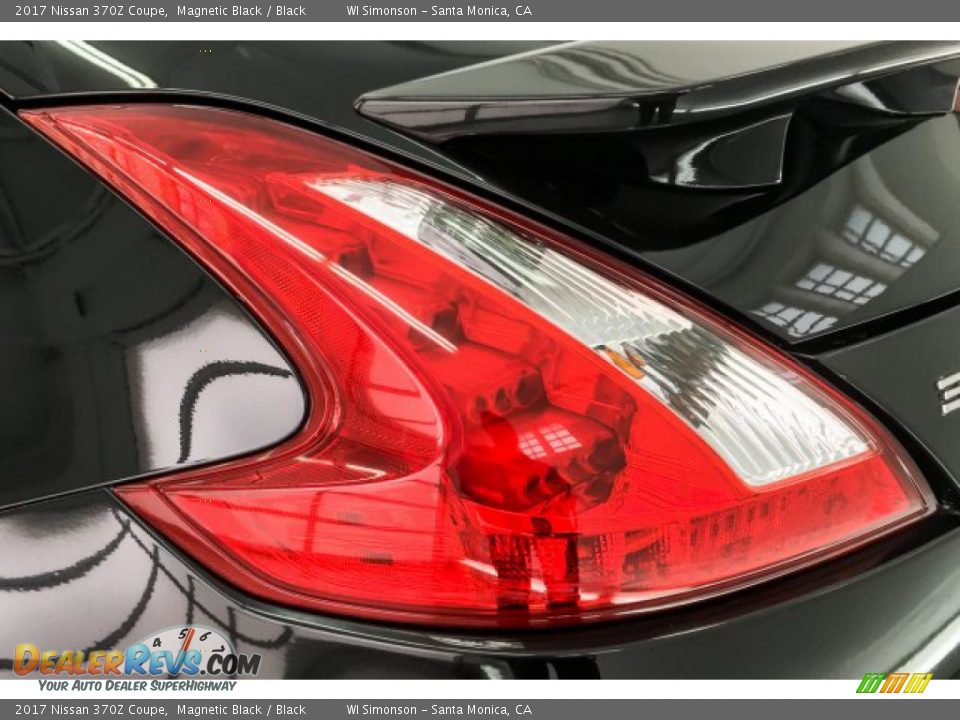 2017 Nissan 370Z Coupe Magnetic Black / Black Photo #25