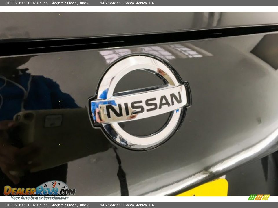 2017 Nissan 370Z Coupe Magnetic Black / Black Photo #26