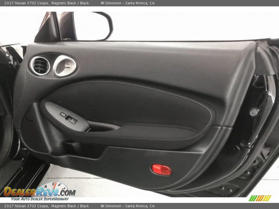 Door Panel of 2017 Nissan 370Z Coupe Photo #28