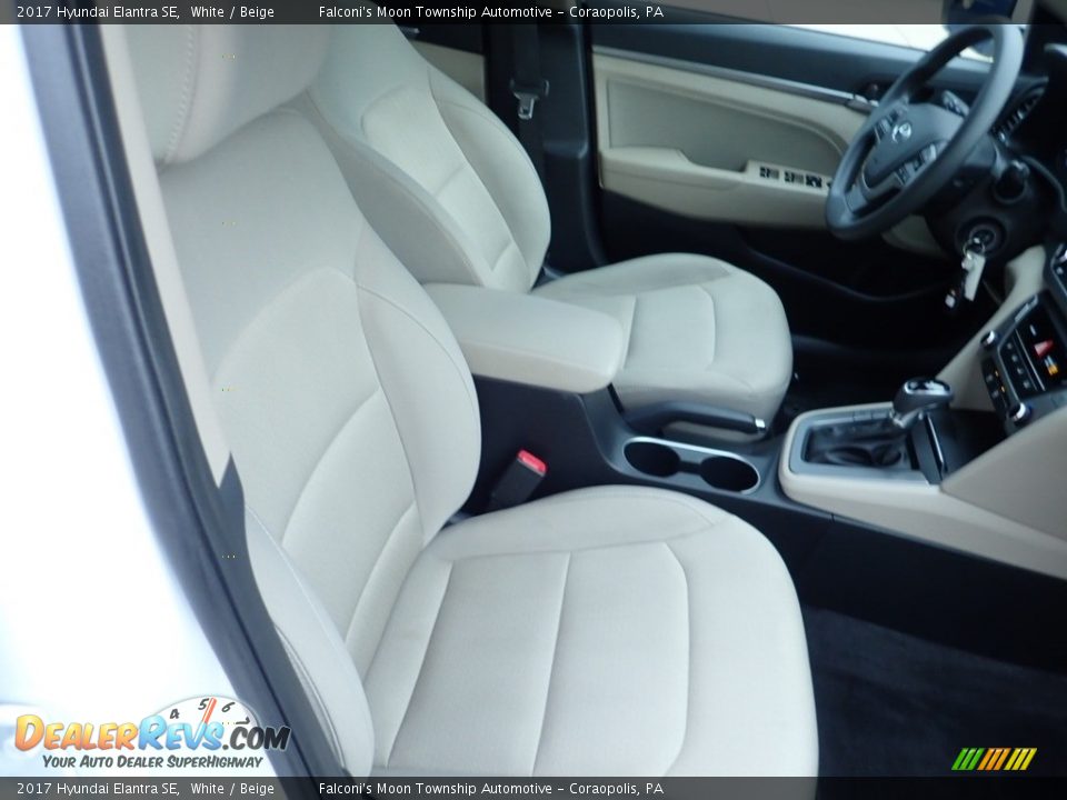2017 Hyundai Elantra SE White / Beige Photo #10
