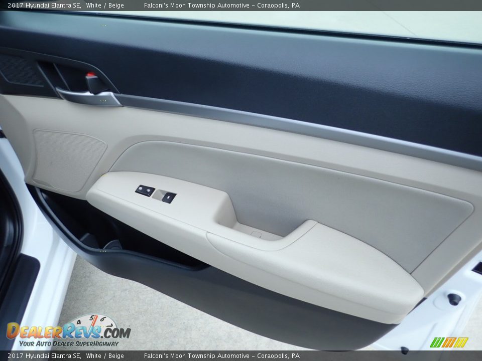 2017 Hyundai Elantra SE White / Beige Photo #12