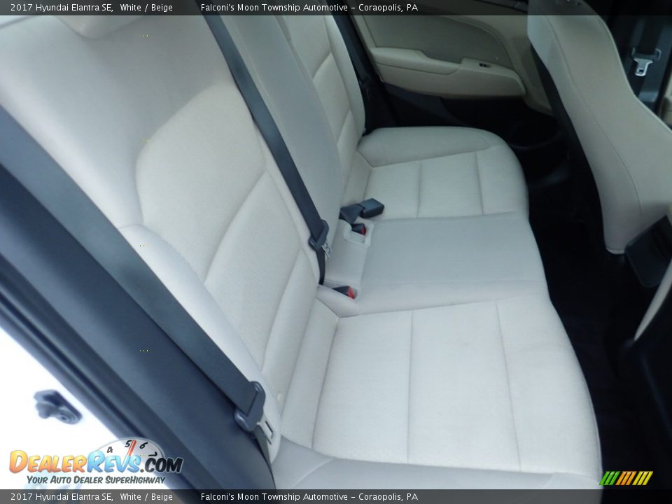 2017 Hyundai Elantra SE White / Beige Photo #13