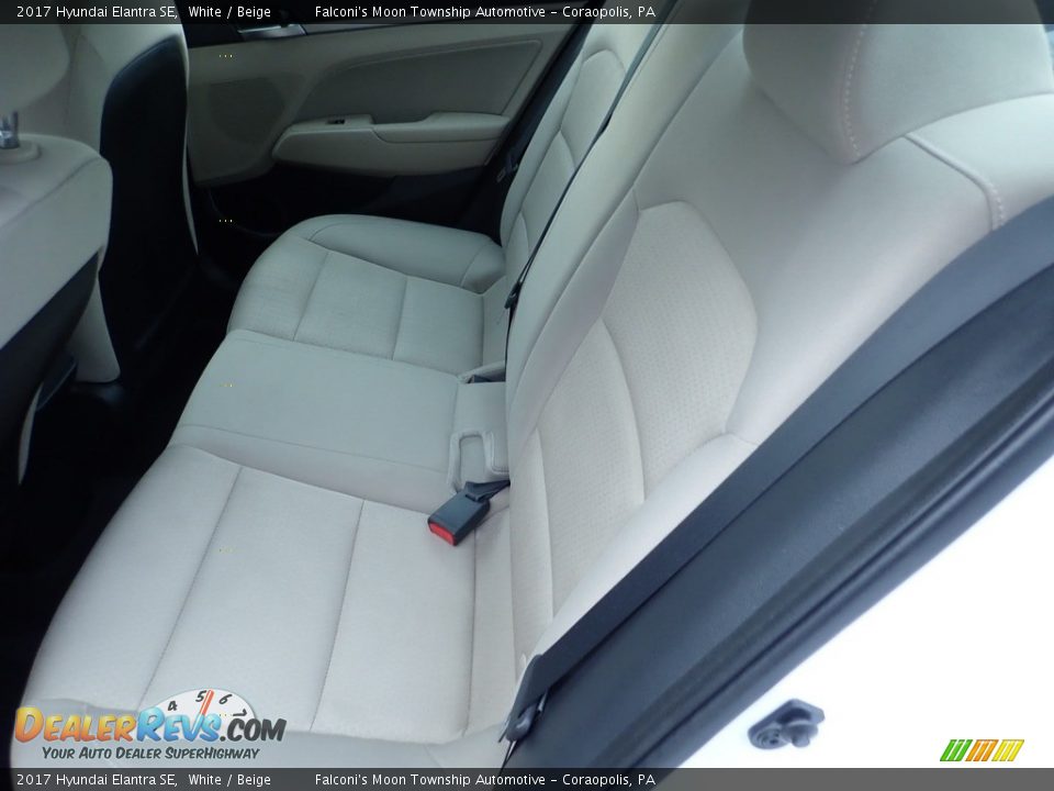 2017 Hyundai Elantra SE White / Beige Photo #16