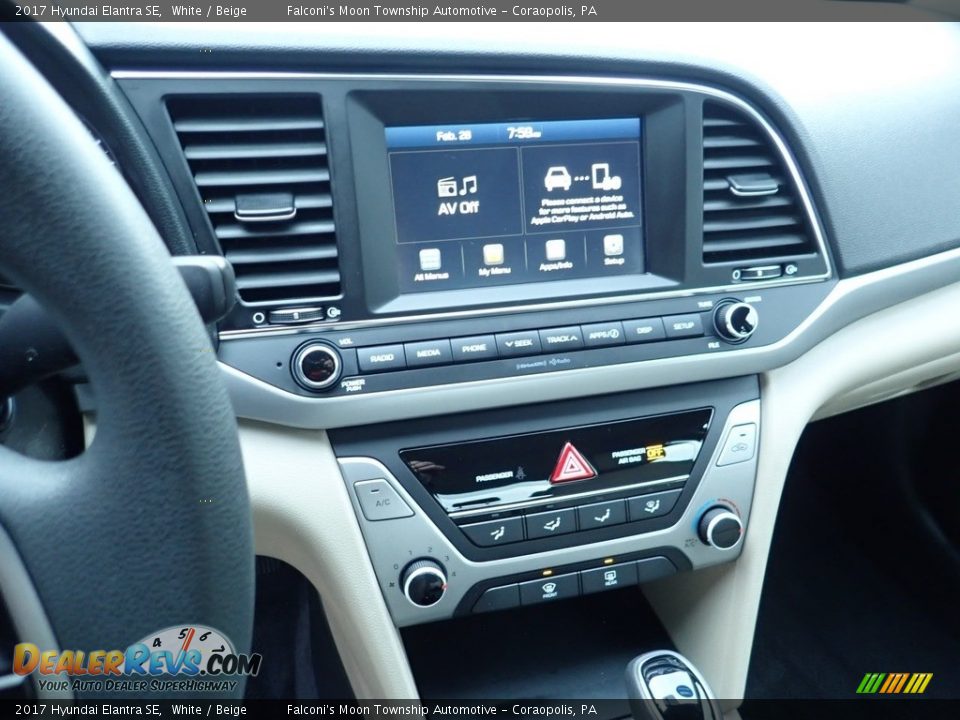 2017 Hyundai Elantra SE White / Beige Photo #22