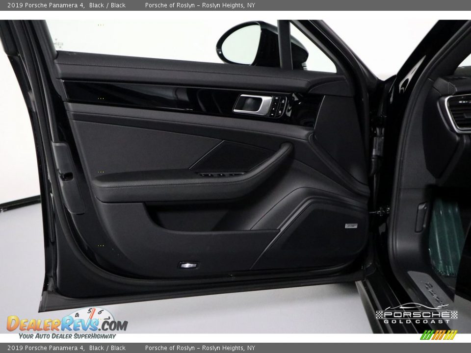 2019 Porsche Panamera 4 Black / Black Photo #12