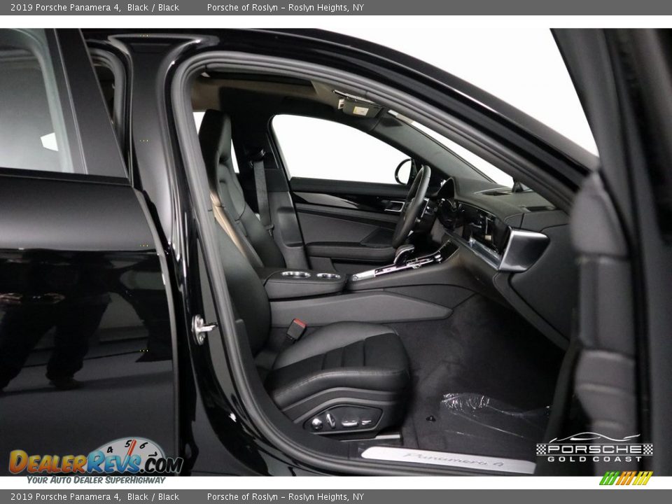 2019 Porsche Panamera 4 Black / Black Photo #22