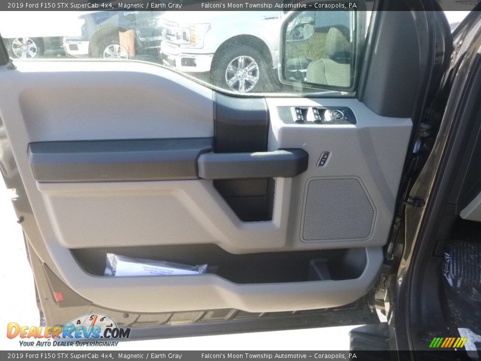 2019 Ford F150 STX SuperCab 4x4 Magnetic / Earth Gray Photo #11
