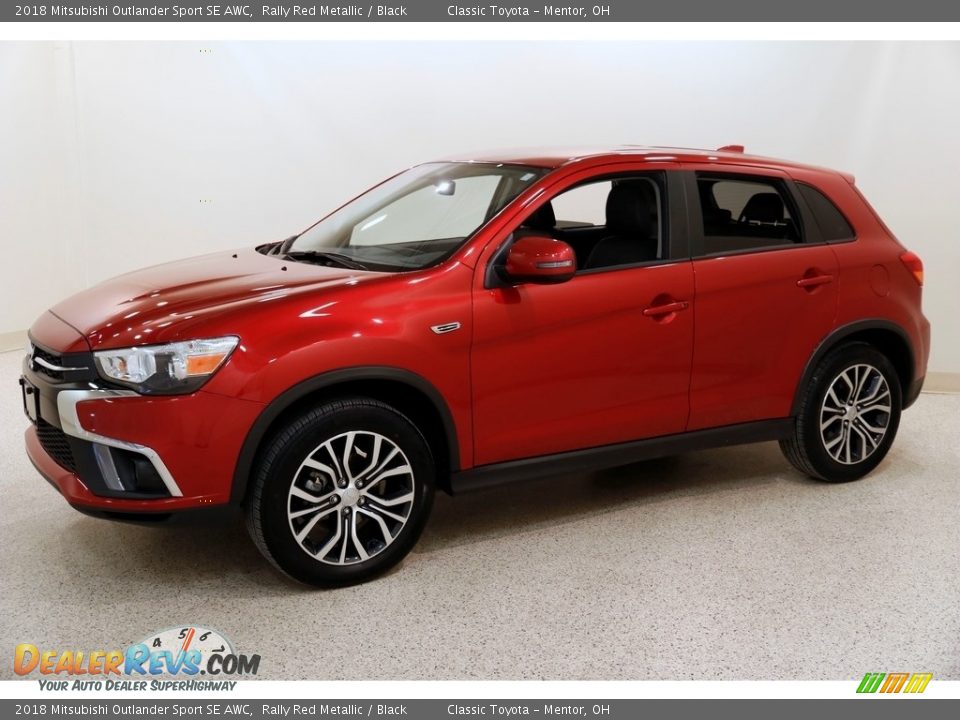 Front 3/4 View of 2018 Mitsubishi Outlander Sport SE AWC Photo #3