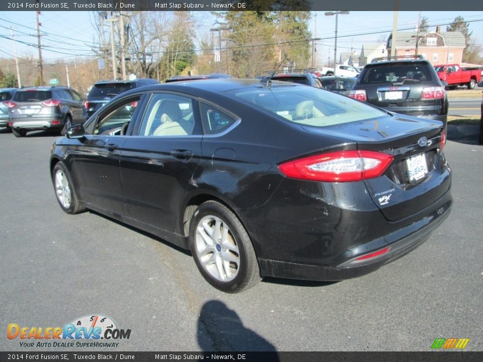 2014 Ford Fusion SE Tuxedo Black / Dune Photo #8