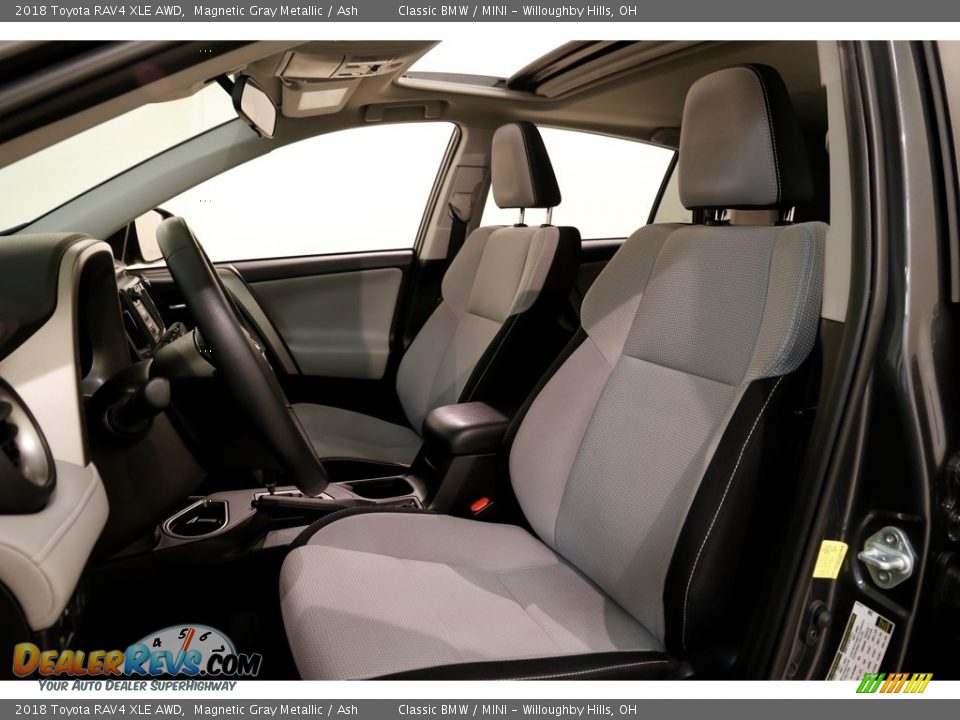 2018 Toyota RAV4 XLE AWD Magnetic Gray Metallic / Ash Photo #5