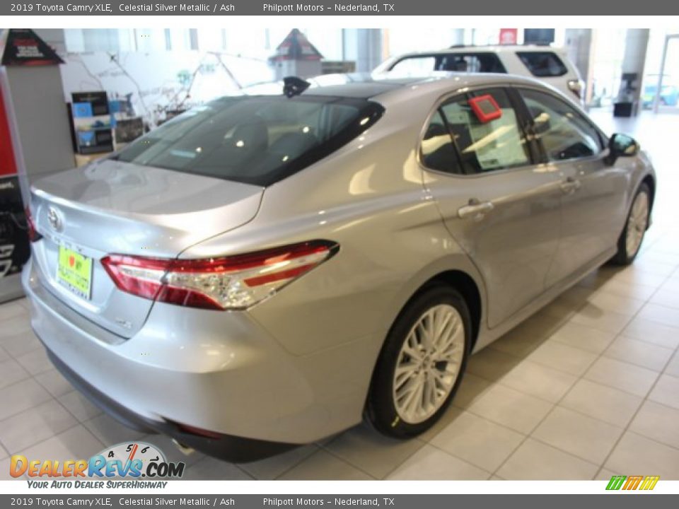 2019 Toyota Camry XLE Celestial Silver Metallic / Ash Photo #7