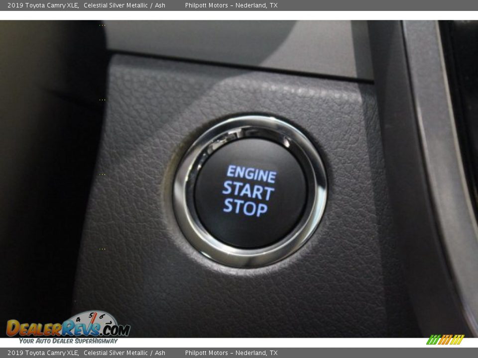 2019 Toyota Camry XLE Celestial Silver Metallic / Ash Photo #14