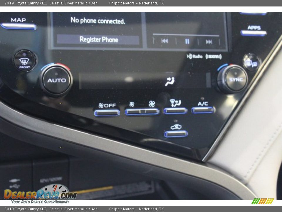 2019 Toyota Camry XLE Celestial Silver Metallic / Ash Photo #15