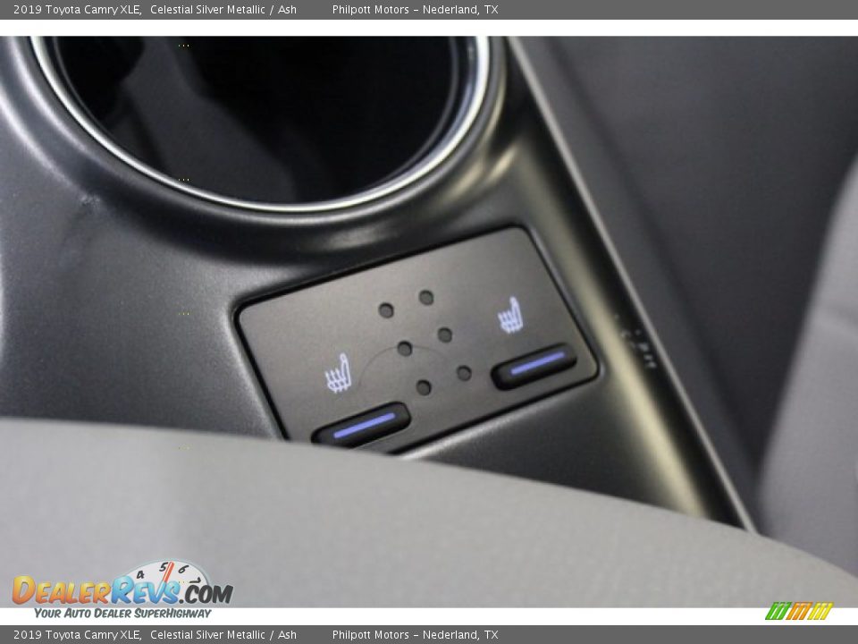 2019 Toyota Camry XLE Celestial Silver Metallic / Ash Photo #17