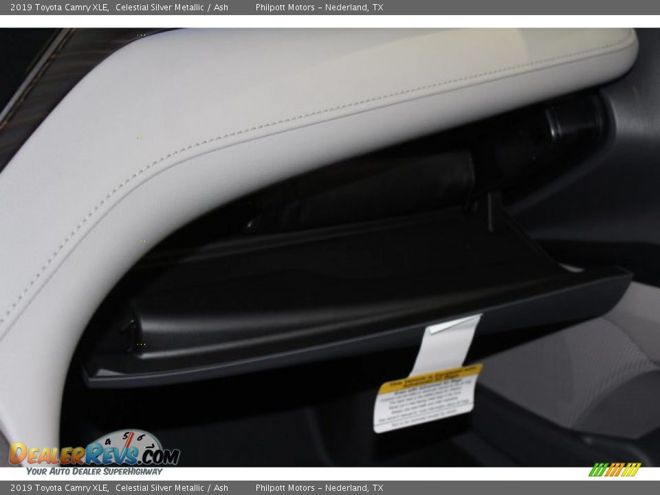 2019 Toyota Camry XLE Celestial Silver Metallic / Ash Photo #19