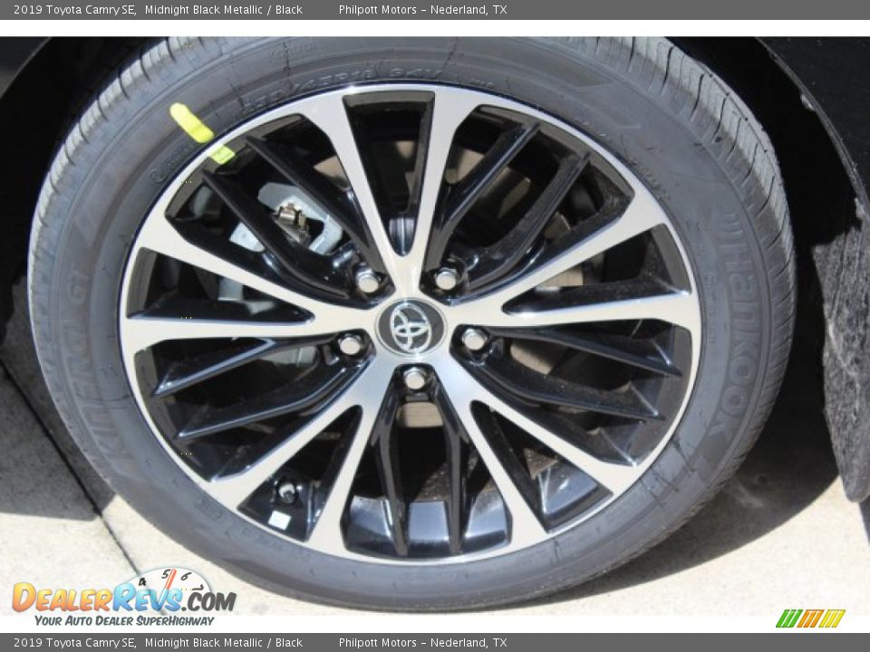 2019 Toyota Camry SE Midnight Black Metallic / Black Photo #5