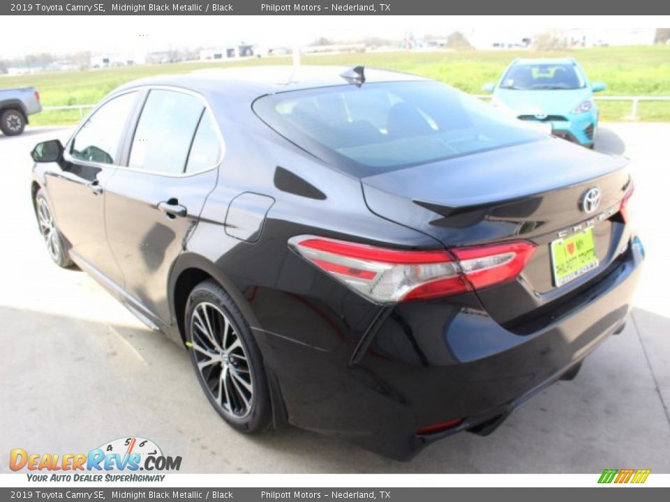 2019 Toyota Camry SE Midnight Black Metallic / Black Photo #7
